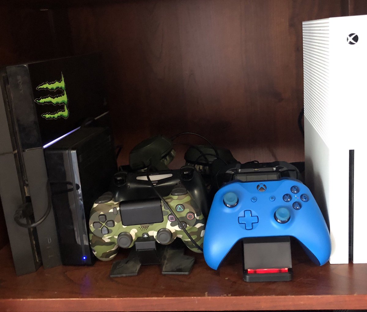 Well I’m happy now I have both PS4 and Xbox #bestofbothworlds