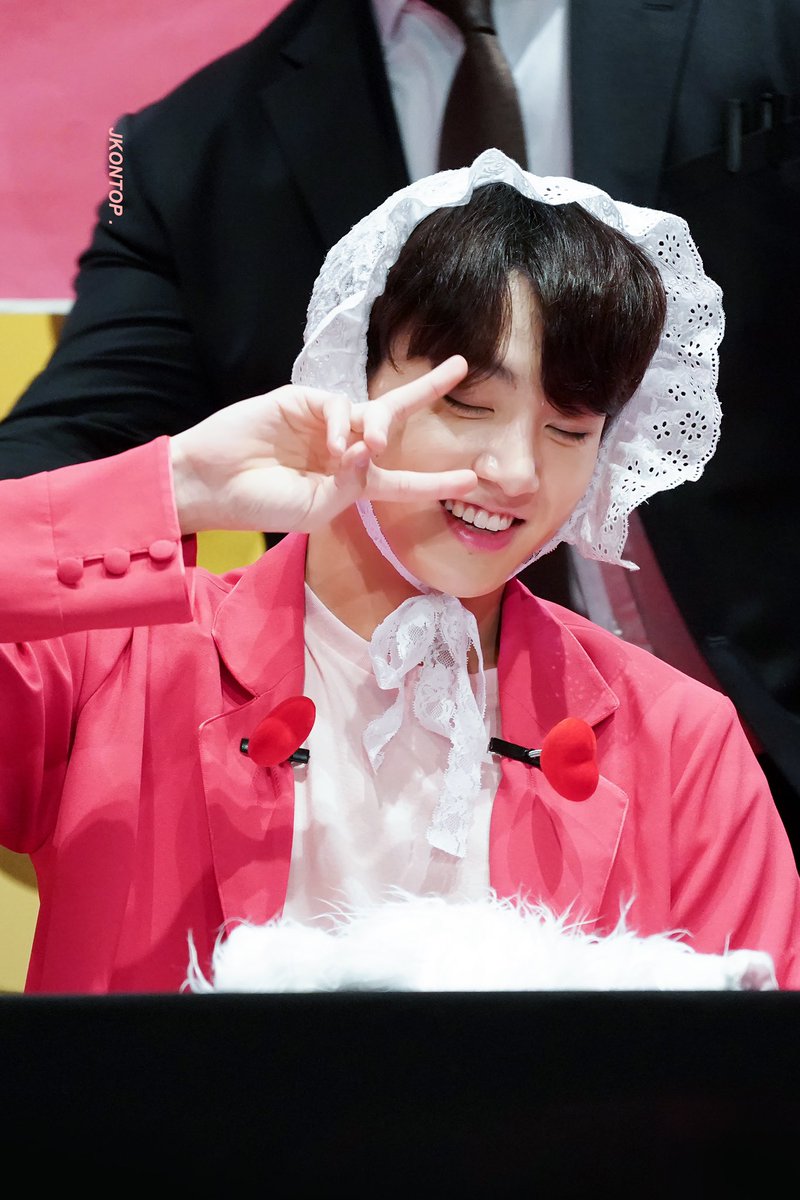 jambun_ny's tweet photo. เบบี๋น้อยของอิแม่ น่ารักเกินไปแล้วว่า😁😁😁💗💗💗 #JUNGKOOK #BTS https://t.co/zAFmXBWq5E
