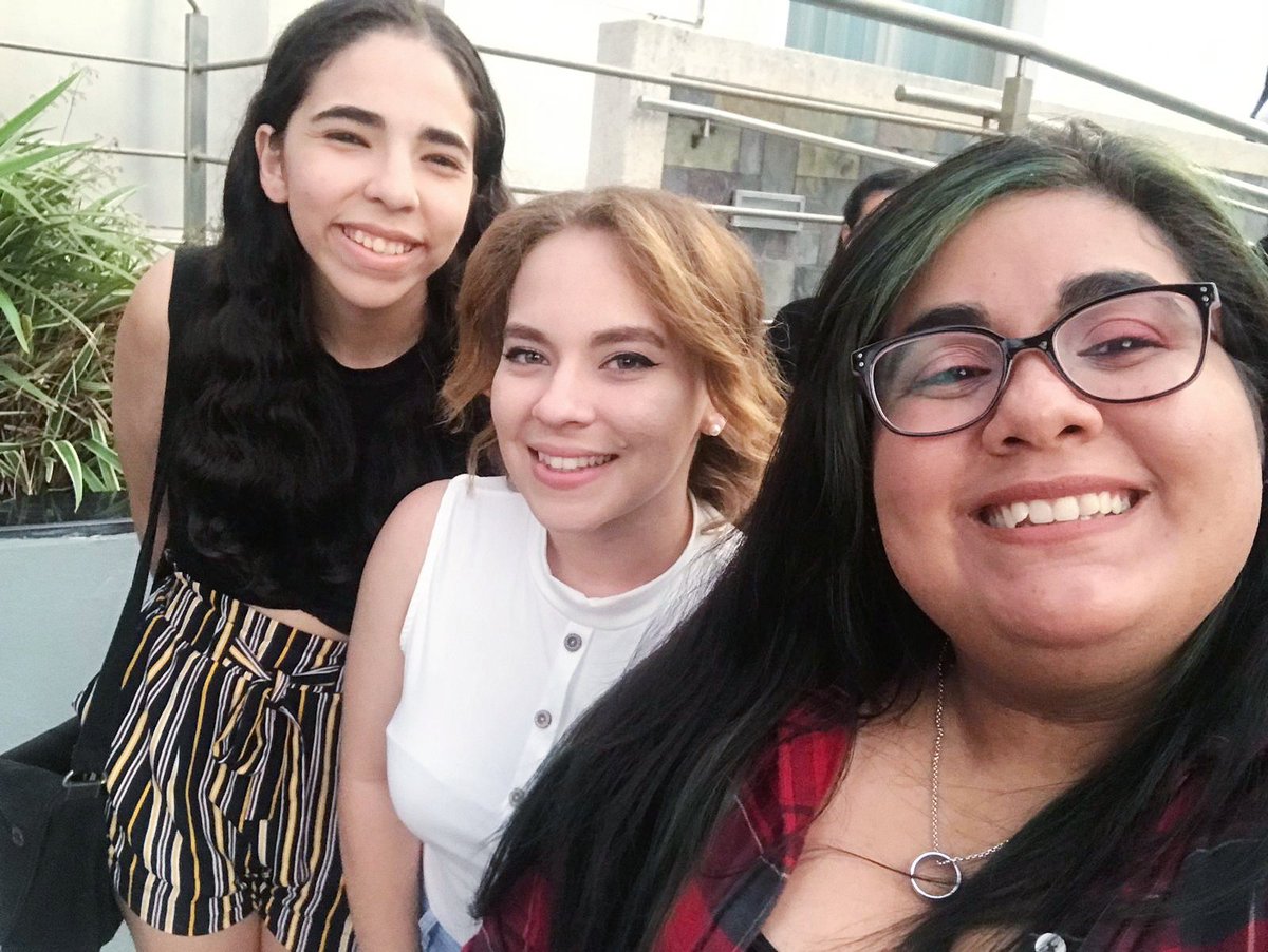 jenrivera1314's tweet photo. Best night ever!!💕 with my best friend @AureRios and Daris!

VAV in Puerto Rico!💕🇵🇷
@VAV_official https://t.co/UnOrl8J4WT
