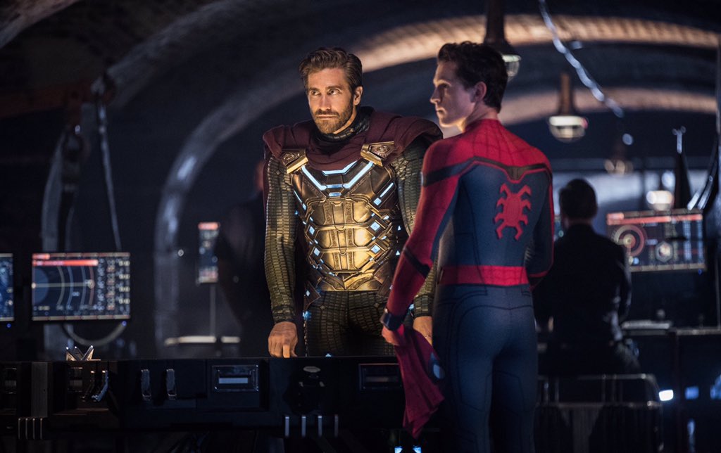 New #SpiderManFarFromHome pictures show Spider-Man and Mysterio working together as a "team".