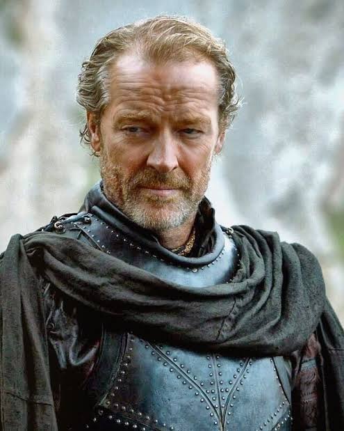 Sor Jorah Mormont que tava longe pra caralho aparecendo DO NADA onde a Daenerys tava para salva-la
Provando de uma vez por todas que o animal mais rápido é o gado