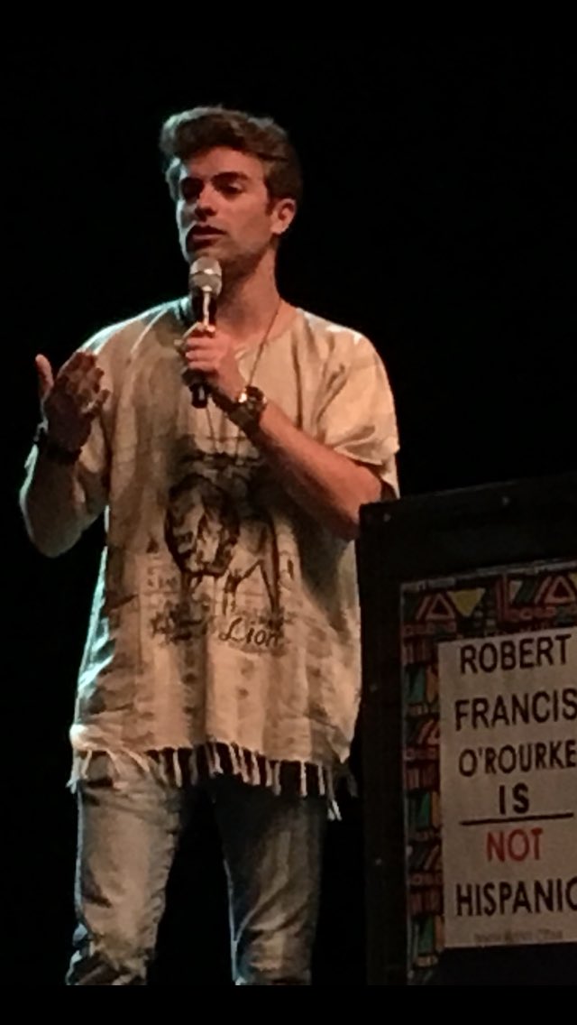 fatherdaddy's tweet photo. Will Witt informs and inspires the exuberant crowd at #BLEXITDALLAS with personal experiences from his own political journey and travels across myriad university campuses
@TheOfficerTatum @DineshDSouza @robsmithonline @thewillwitt @DineshDSouza @RealCandaceO #BLEXIT #prager https://t.co/9TGZJNmOm7