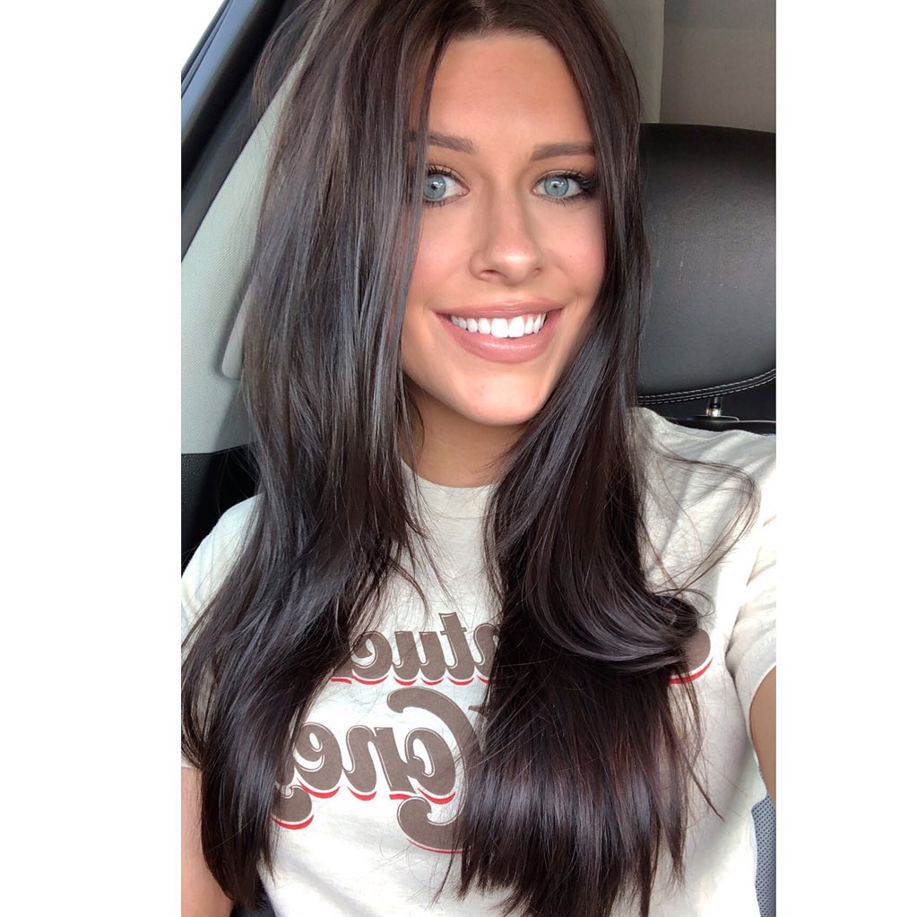 JennaStroud's tweet photo. #NewProfilePic https://t.co/ZPLdBuj6rB