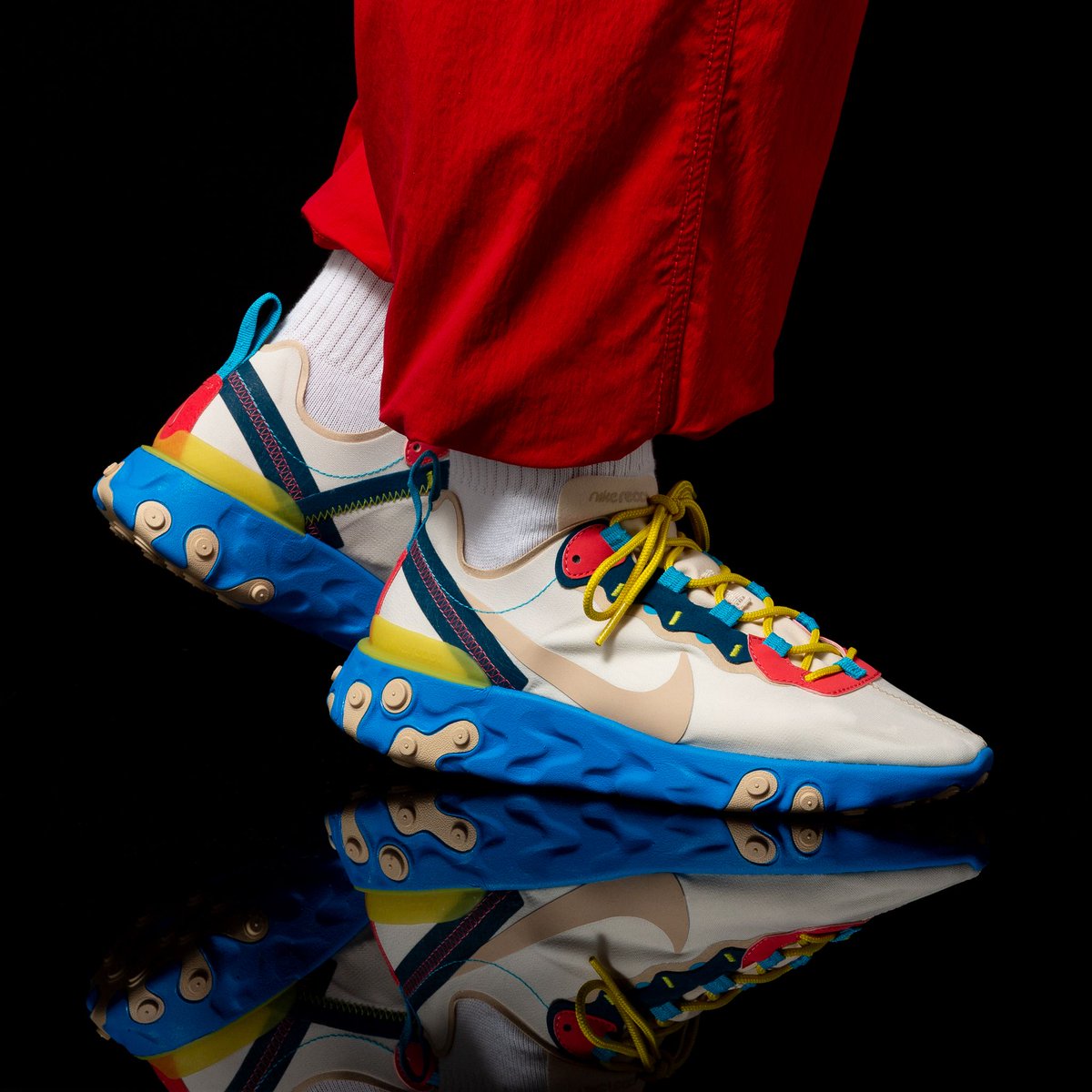 nike react element light blue