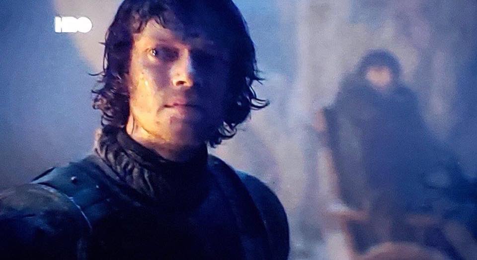 thiisisJ's tweet photo. Yo: No puedo ir a trabajar, se murió alguien.
Mi jefe: Lo siento mucho, ¿quién falleció?
Yo: 😭😭😭
#Domingot #GameOfThrones https://t.co/tqVGOuKSSH