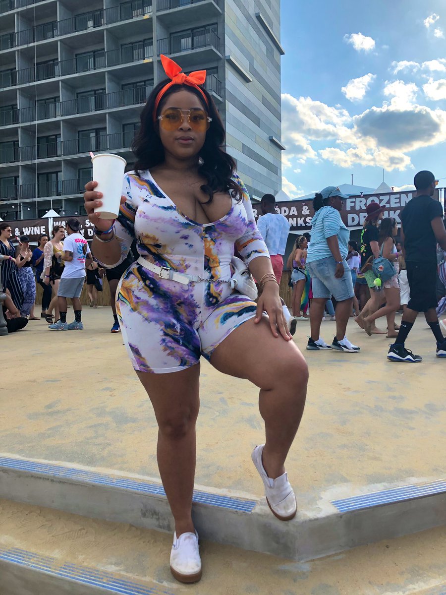 TASTElikeKYNdy's tweet photo. #sitw https://t.co/SYaz25hkiK
