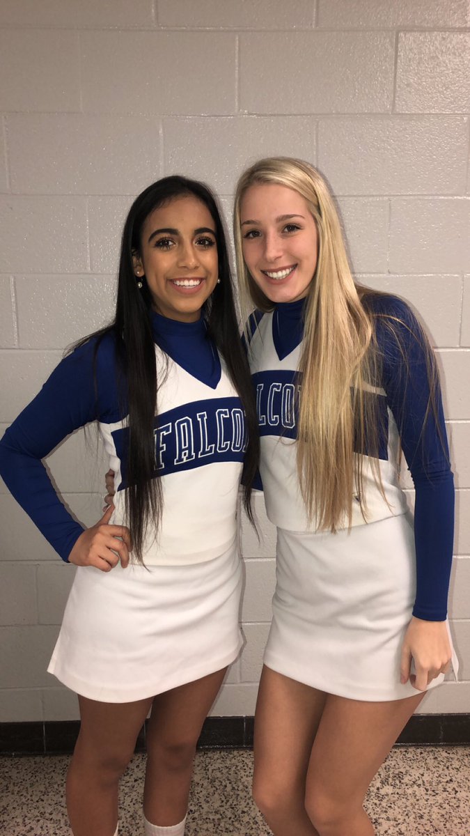 eanahimartinez's tweet photo. Happy birthday to my best friend!!🤩 Thank you for taking care of me when I need you and being my crazy side chick!! Idk what I would have done without you throughout these years and can’t wait to make more mems this summer!😽🤪🤙🏼❤️❤️❤️ https://t.co/XAKJqvlTqP
