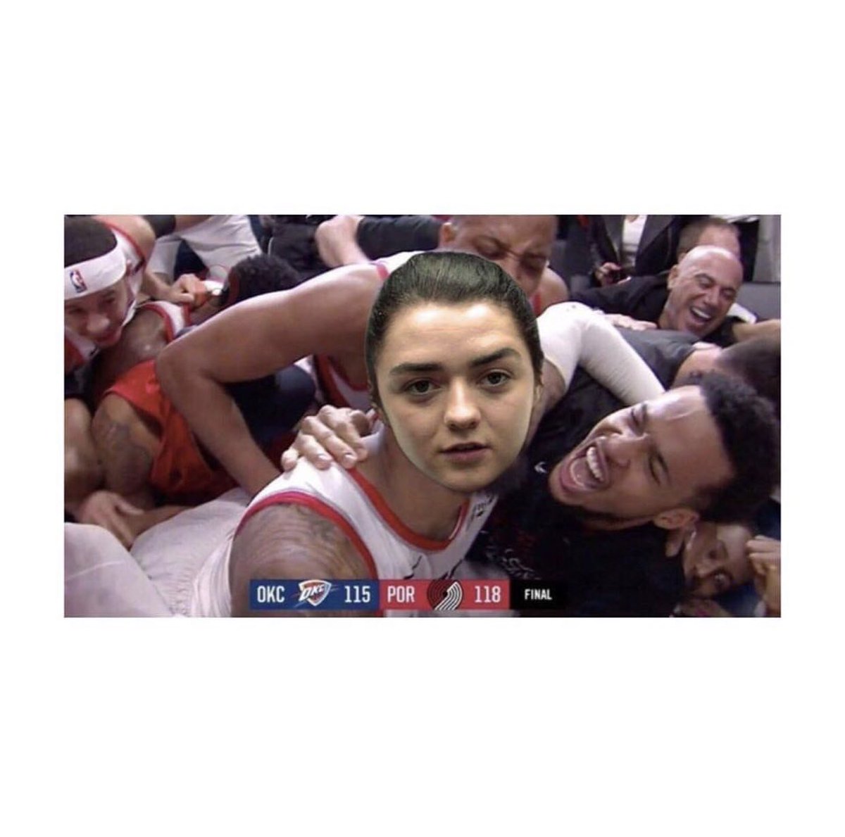 natural_ris's tweet photo. I can’t with the internet 😂😂😂#GameofThrones #BattleOfWinterfell https://t.co/muYYXaGnuB