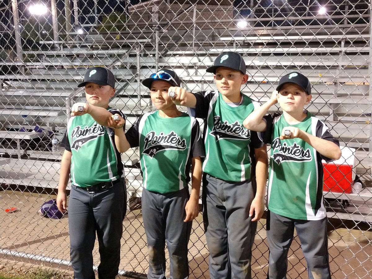 NathanRiggs10's tweet photo. Played hard this weekend and brought home some silver! @AR_Premier #pointerdogs https://t.co/rid7vVZulE