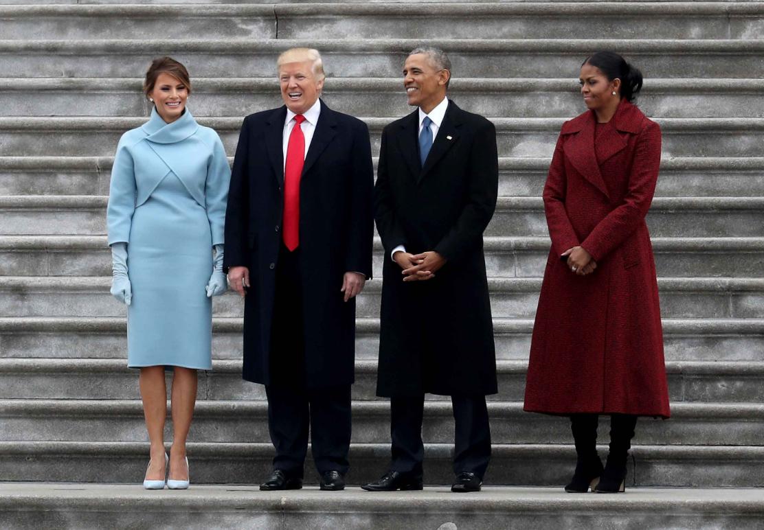 4/ In the above photo, taken on the morning of his inauguration, Trump is clearly approximately 0.5 inch shorter than President Obama (Obama's feet are further apart, which effectively lowers his height a bit, relative to Trump).