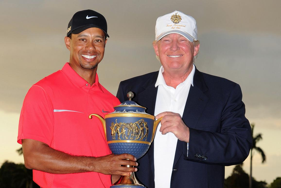 7/ Here's an image of Trump standing next to Tiger Woods (presumably, both men are wearing golf shoes). Woods' reported height is 6'1".