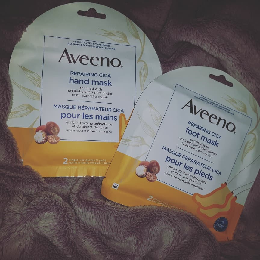 Lazy Sunday on the couch trying out these gems 💎 highly recommend if you also struggle with dry skin in the winter!
#tryAveenoCrackedSkinRelief #gotitfree