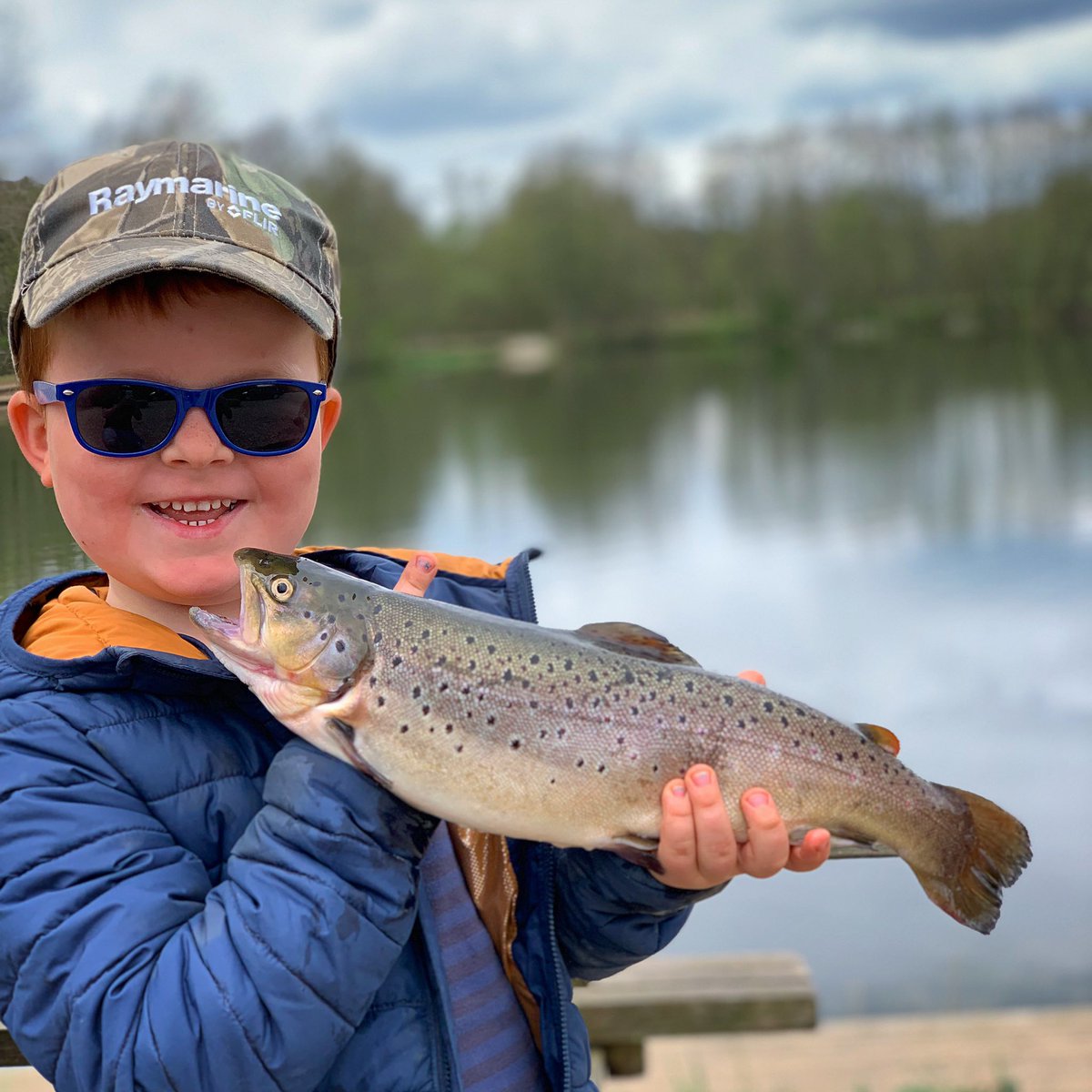 VesterledPut's tweet photo. Trout Fishing in Denmark is still on, in Vesterled Put and Take 🇩🇰
Fishing vacation in @VesterledPut 
#troutfishing #steelhead #centerpin #bachforelle #petri #forellensee #fishon #floatfishing #flyfishing #forellen #forellenangeln #simms #troutporn #bigfish #stella #lachsforellen https://t.co/Lzqzifvvv0