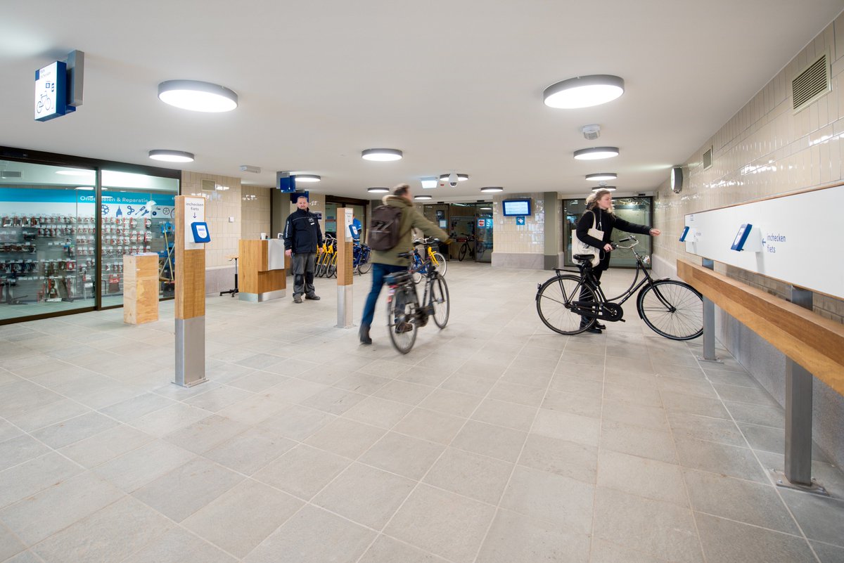 BASWA project of the day: Amstel Train Station // BASWA Phon Classic Top // Amsterdam, The Netherlands

baswa.com

Photo Credits: Jane van Raaphorst

#BASWA #BASWAacoustic #BASWAPhon #HealthyArchitecture #NeverSeenAlwaysHeard #architecture #design