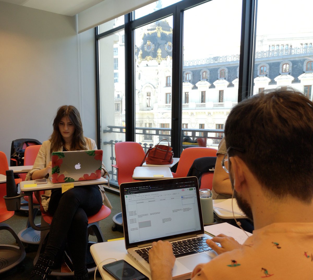 Abbas4khtar's tweet image. RT @uxerschool: ✍️ Transcribiendo entrevistas en el #UXBootcamp de #Madrid con @mariapiferrer. Con unas vistas de #GranVía como las de @utopic_us el #lunes es menos lunes.
▪️
#UXUI #UX #UI #UserExperience #UserInterface #bootcamp #tech #UXdesign #UIDesign