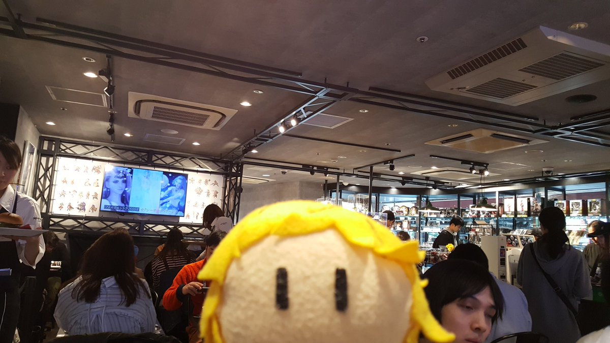  #GoldenAfternoonWeek We went to the Square Enix café!