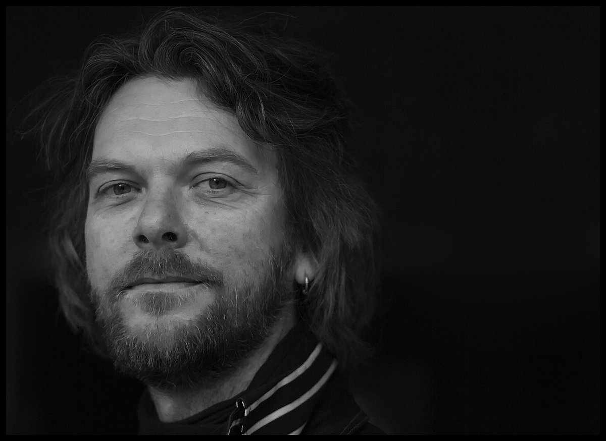 hunterleo3's tweet photo. Ralph Schraven #Grammylou #singer #guitarist #portraitphotography (by Leo @hunterleo3) https://t.co/mIge3ouRYA