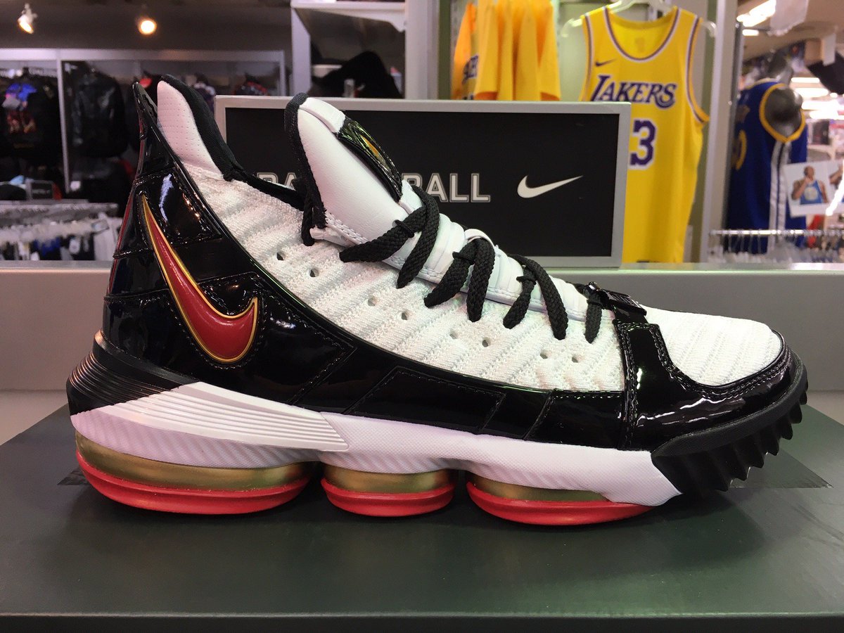 gallery2basket's tweet photo. 【4/30(火)発売】NIKE LEBRON XVI SB(CD2451-101)
https://t.co/7VrmYKsZPL
#gallery2 #ギャラリー2 #ギャラ2 #lebronjames #lebron #lebron16 #レブロンジェームズ #レブロン #レブロン16 #nba #nbaplayoffs #nike #ナイキ #ナイキバスケットボール #東京 #tokyo #lakers #lakeshow #superbron https://t.co/qY8W1CmbiX