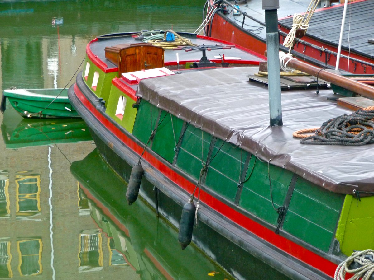 Back to work on the boat today...scraping, sanding and painting...summer jobs have begun #boatsthattweet #livingaboard #boating