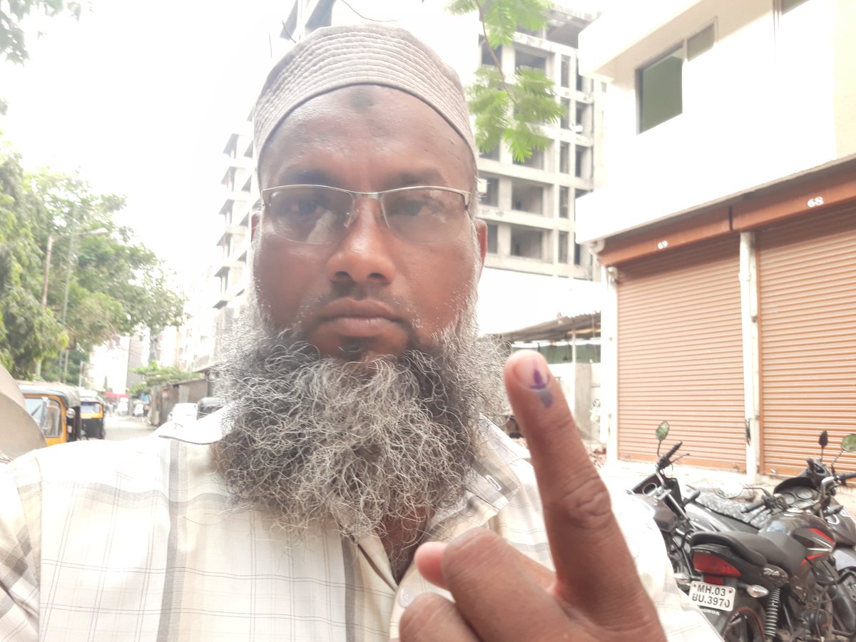 javeds718's tweet photo. #KBMPSELFIE https://t.co/WHQd2aNHLU