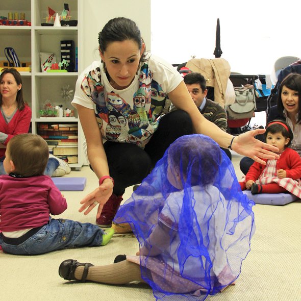 thyssenmalaga's tweet photo. Abierto el plazo de inscripción para las actividades educativas de los fines de semana de mayo. "Familias: La caja de Pandora", "Arte en movimiento: Lo que te mueve", "Iniciación musical:  Una mañana en la Ópera", "Bebecuentos en familia: Ellas cuentan". #Educación #arte #museos https://t.co/J7N5JmhefH