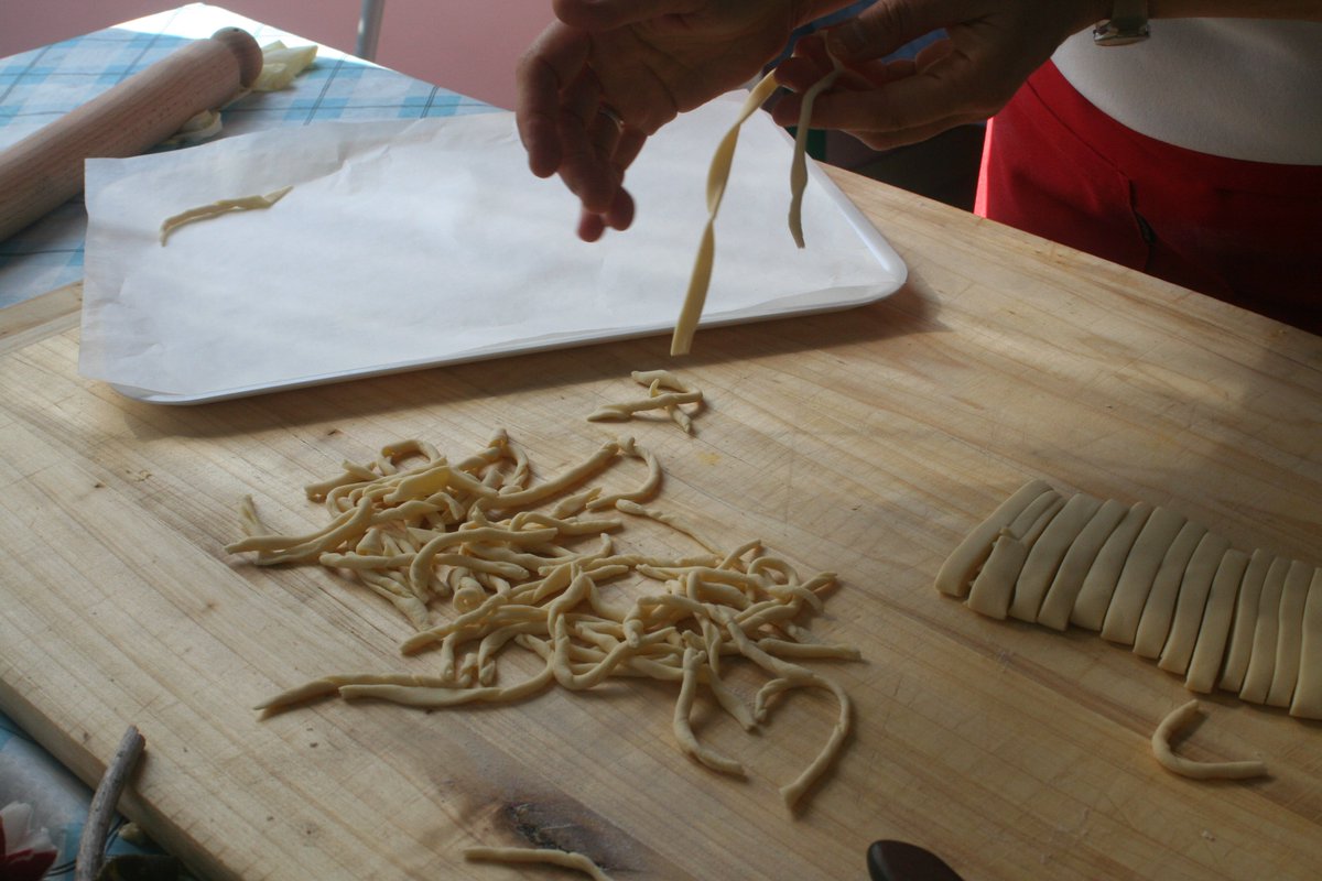 HotelEliseo_'s tweet photo. What about spending you #vacation on the #beach in #Italy enjoying the #sun, #sand & #sea & learning to #cook too?
Yes You can, with Nonna Violante in #May in #Romagna!
#cookinitaly #cookinglesson #cookingholiday #food #foodblogger #hoteleliseoigea
https://t.co/n6jOBid2O0 https://t.co/8aRnF4JVP1