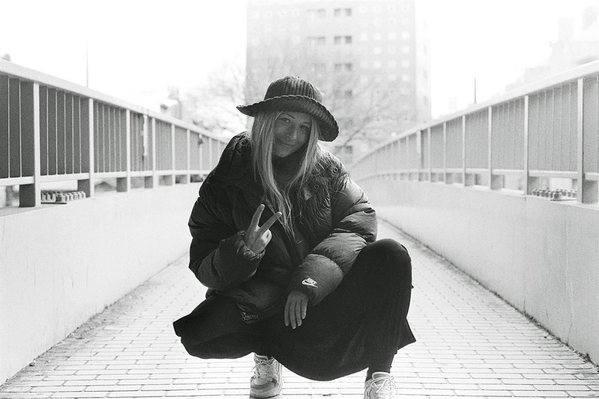 Campaignmag's tweet photo. "I love the creative feeling you get in your stomach when you’re set alight and you can make something for other people." The director behind Nike's Bebo Vio film, @GeorgiaHudson_, discusses leaving the ego behind and creating weird, wild and surreal films https://t.co/RC60opPdL9 https://t.co/tILI9gSqYE