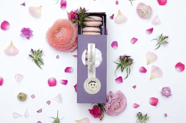 BonMacaronVic's tweet photo. When is your anniversary? Waking up to a beautiful box of macarons is an extra touch that goes a long way! Tag a friend planning their anniversary!.
.
.
.
.
.
#macaronlovers #macaronstagram #macaron #bonmacaron #macaronlove #macaronlover #macaronshop #va… https://t.co/i911hZg2rP https://t.co/AkFRRJi61B