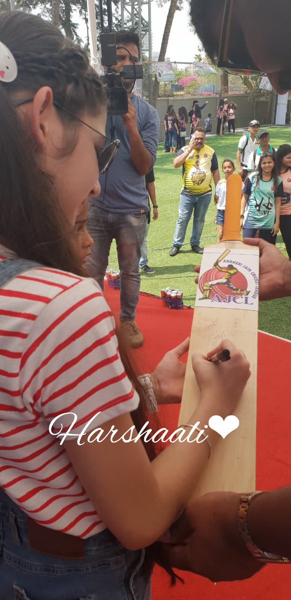 Harshaali032008's tweet photo. “Enjoy the game and chase your dreams. 
Dreams do come true!”
- Sachin Tendulkar 
#Andherijaincricketleague #ajcl @Rakeshkothari  @sonu_sood @suniel.shetty @samayshah5 https://t.co/B7E4NbsXWS