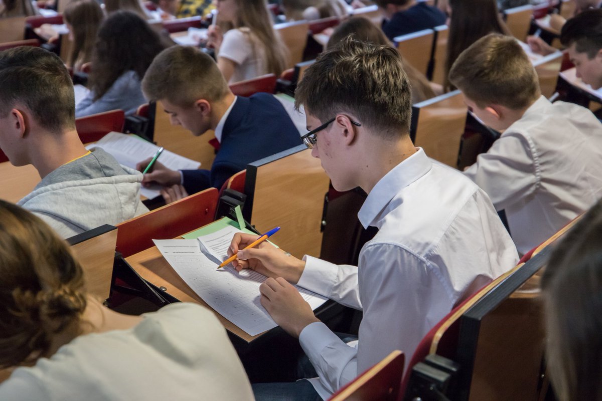 EDRzeszow's tweet photo. W piątek po raz kolejny odbył się finał konkursu "Od unii lubelskiej do Unii Europejskiej". Na naszym profilu znajdziecie zdjęcia z tego wydarzenia -> https://t.co/cbzfQZCj24
#konkurs #historia #PCEN https://t.co/po3lt7pRBi