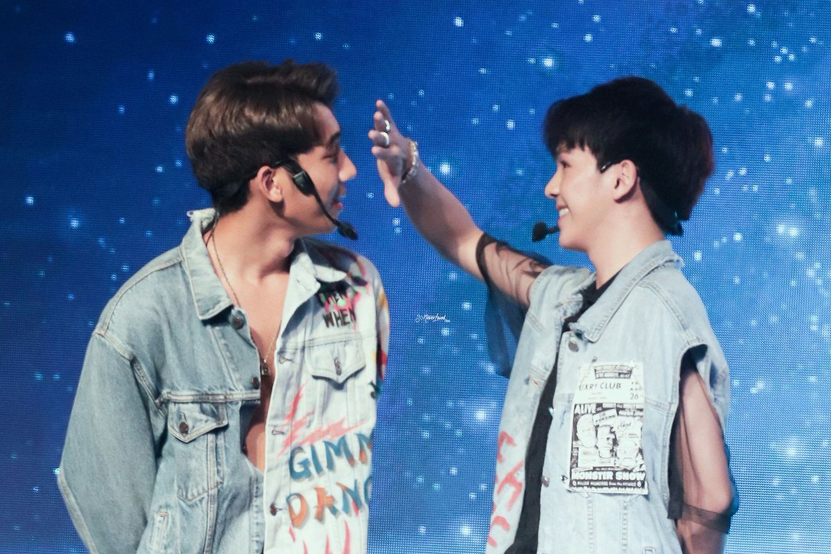 neverland0326's tweet image. 190428 Tempt fanmeeting

Don't forget me
@titlekplee 
@cooheartt 
#titlekrt 
#cooheart 
#VTIME 
#TEMPTFanMeeting2019