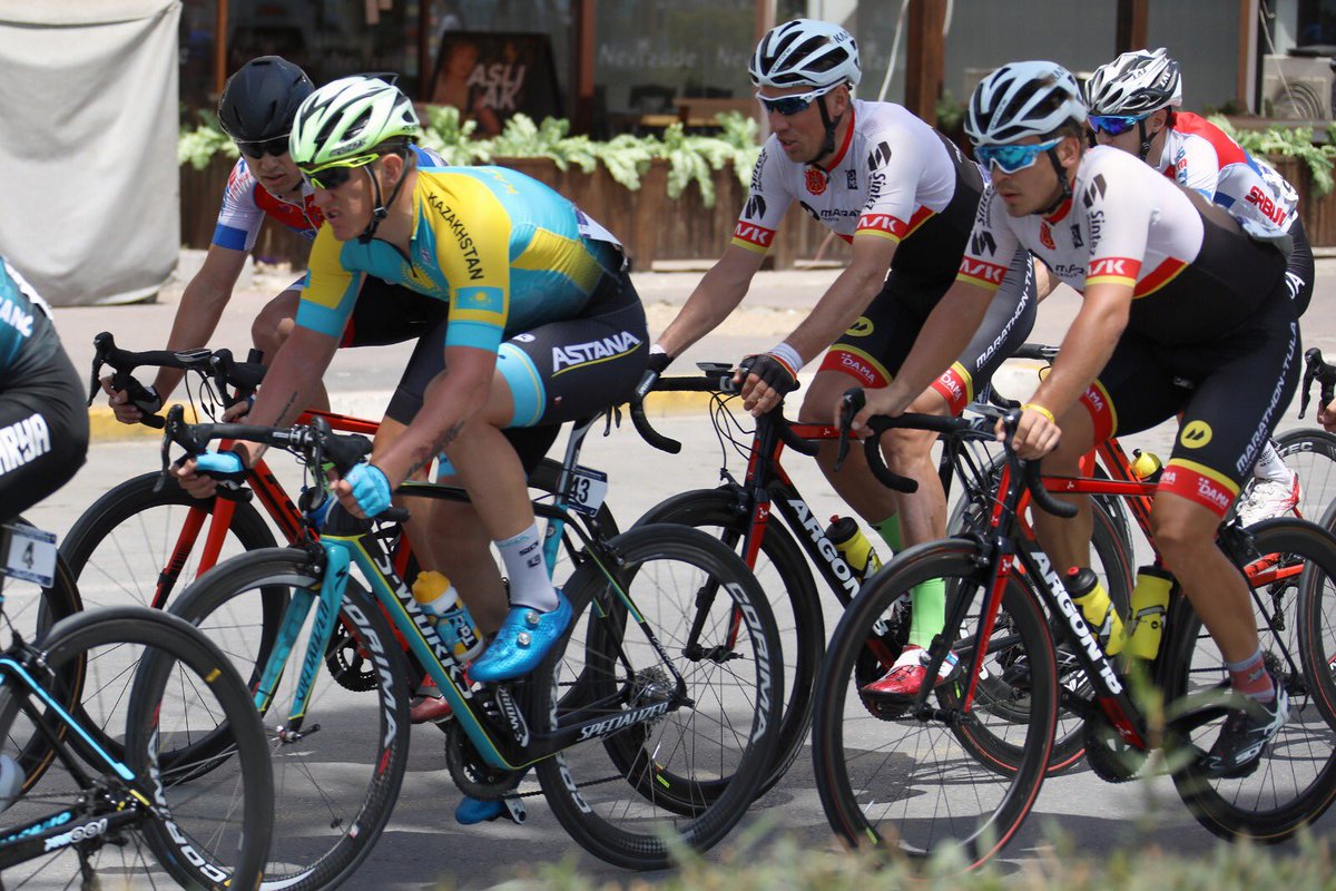 Mersin Büyükşehir Belediyesi tarafından bu yıl 5.’si gerçekleştirilen Tour Of Mersin Uluslararası Bisiklet Turu dördüncü gün yarışlarıyla sona erdi. <a href="/MersinValiligi/">Mersin Valiliği</a> <a href="/mersin_bld/">Mersin Büyükşehir Belediyesi</a> <a href="/Bisikletfed/">Bisiklet Federasyonu</a> <a href="/sportstvcomtr/">running</a> <a href="/korayaldemir_/">Koray Aldemir</a> <a href="/agcamurat/">Murat Ağca</a> <a href="/Bisiklet_Forum/">Bisiklet Forum</a> <a href="/bisikletta/">Bisikletta</a>