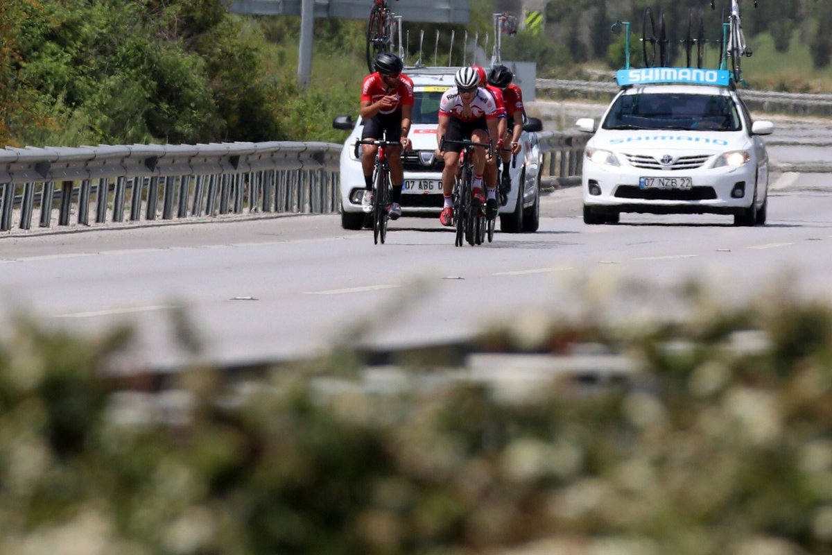 Yarışmacılar dört gün boyunca dereceye girebilmek için kıyasıya mücadele etti ve toplam 500,6 km pedal çevirdi. <a href="/MersinValiligi/">Mersin Valiliği</a> <a href="/mersin_bld/">Mersin Büyükşehir Belediyesi</a> <a href="/Bisikletfed/">Bisiklet Federasyonu</a> <a href="/sportstvcomtr/">running</a> <a href="/korayaldemir_/">Koray Aldemir</a> <a href="/agcamurat/">Murat Ağca</a> <a href="/bisikletta/">Bisikletta</a> <a href="/Bisiklet_Forum/">Bisiklet Forum</a> @es_infociclismo