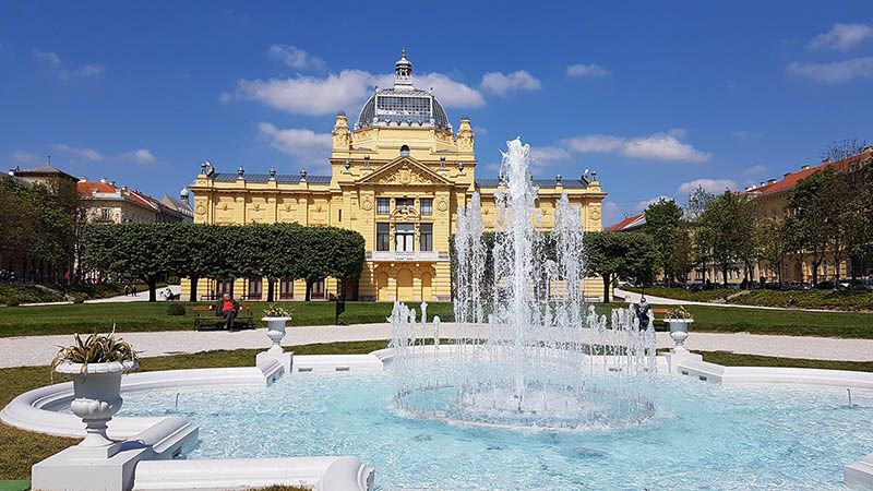 #VisitZagreb! At one moment you'll be exploring the city center, the next you'll run by the river Sava, you can even make it to the peak of Medvednica mountain and finish your day partying in a local club. And in between taste some local delicacies 😁 #Zagreb #Croatia #traveltip