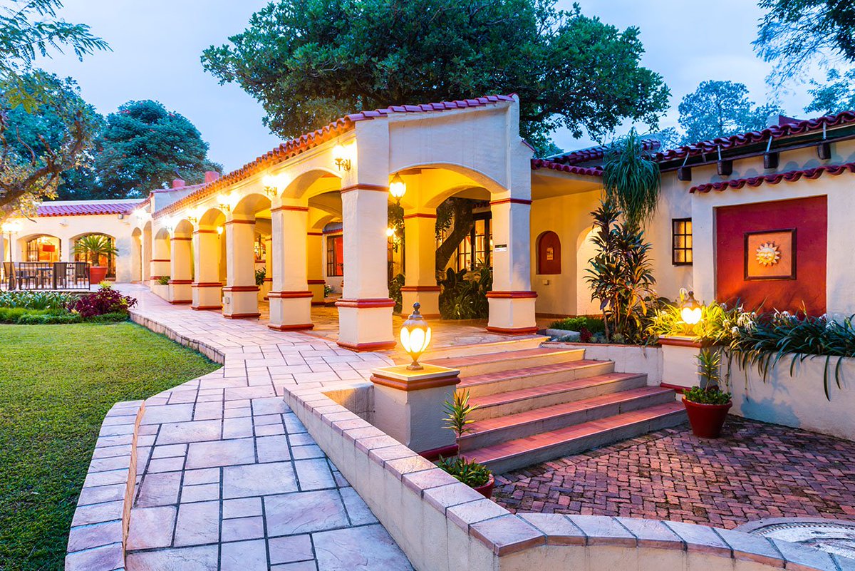 ahahotelslodges's tweet image. ‼️🔥 A perfect setting in the heart of scenic Mpumalanga, the recently refurbished @CasaDoSolHotel offers guest 4-star luxury accommodation complimented by tranquil pools and lush gardens. #LoveWinter 🔥‼️

Book Now ---&amp;gt; 👉🏽 bit.ly/2Ivv8pY

#stayaha #winterbreak