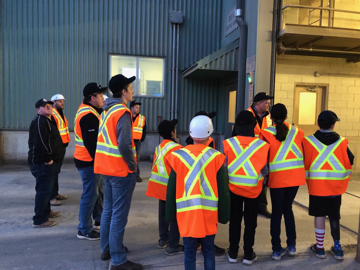 More than 30 from the Kirkton 4-H Dairy Club joined us last Wednesday for a tour of <a href="/WallensteinFeed/">Wallenstein Feed & Supply Ltd.</a> Mill 4. WFS Ruminant Division Manager <a href="/WDSchumm/">Wendell Schumm</a> also provided the group with a presentation on calf nutrition. 
<a href="/ceislers/">Christine Schoond</a> <a href="/519cows/">Dan Goodson</a> <a href="/4HOntario/">4-H Ontario</a>