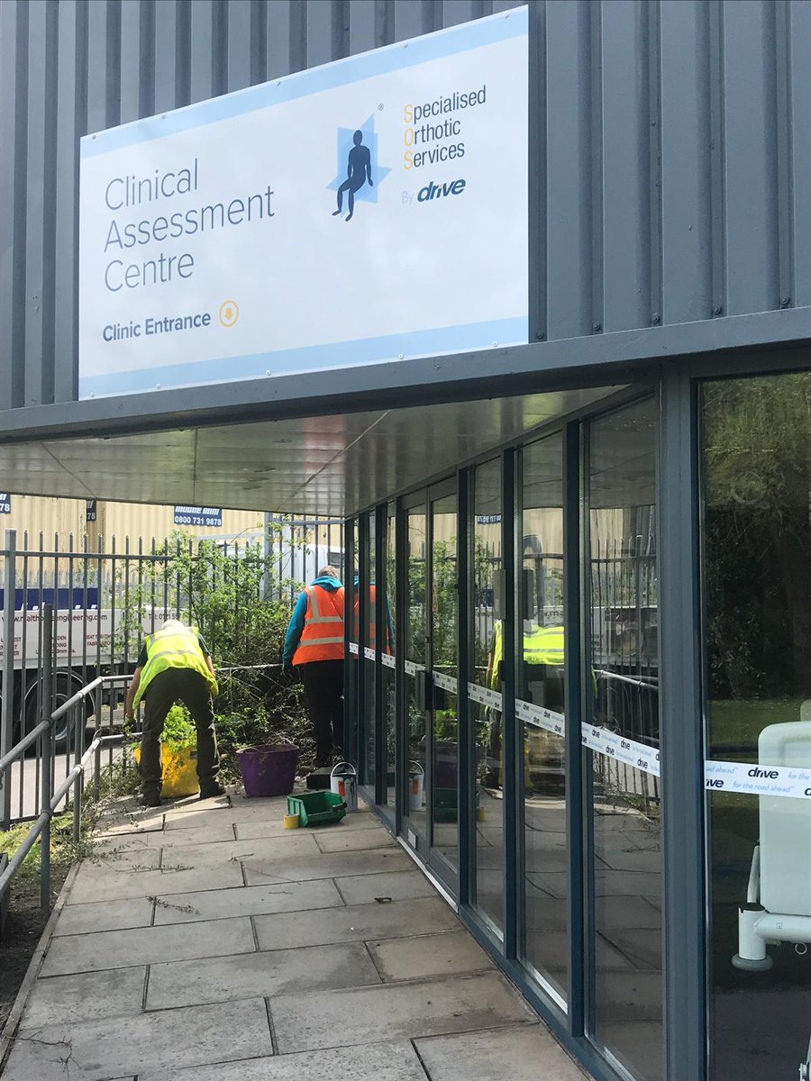 EliteSigns's tweet image. Matching #receptionsign and #postmounted #sign for #drivedevilbiss on #Bridgendindustrialestate with @rolanddguk #printed #Metamark #vinyl #graphics.

@printmaxuk @metamarkuk #exteriorsign #signage