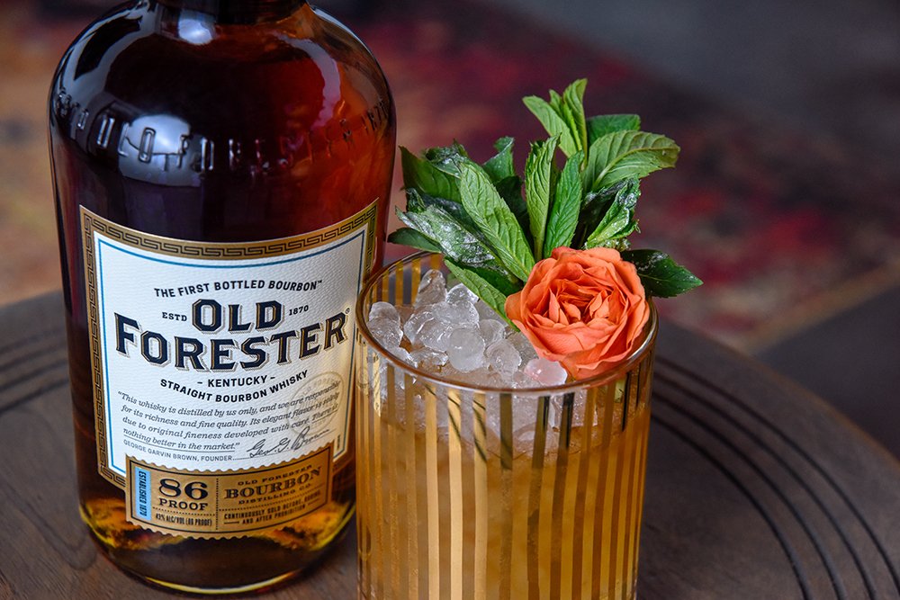 oldforester's tweet photo. How many days until The Kentucky Derby? Another delicious spin on a Mint Julep from Master Taster, Jackie Zykan. #MintJulepMonday

Vanilla Rose Julep
2 oz Old Forester 86 Proof
0.75 oz Vanilla Bean Rose Syrup*
1 dropper Old Forester Hummingbird Bitters
8-10 Mint Leaves https://t.co/kTa4fvgope