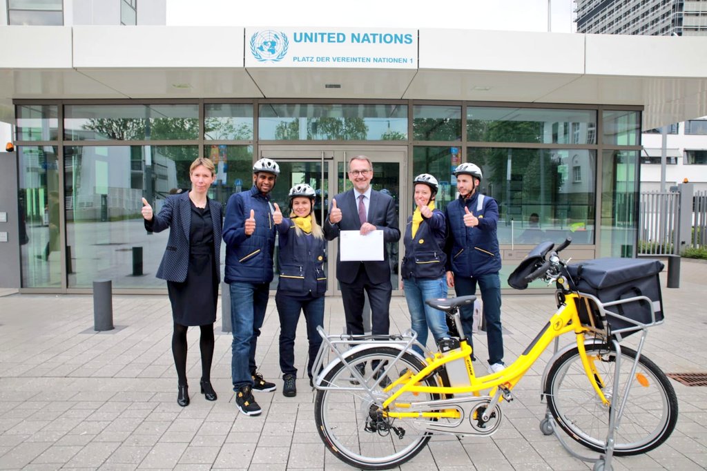 La Poste Groupe tweet media