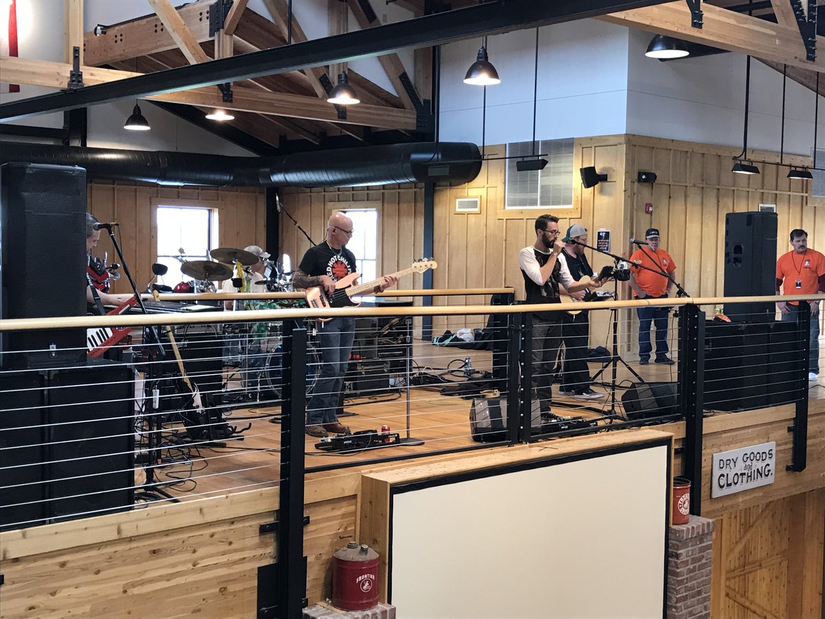 FrontierHD's tweet photo. Thank You to everyone who came out for our Spring Kick Off Party on Saturday! Unfortunately Mother Nature wasn't more cooperative with us but it was still a blast! We look forward to seeing everyone back for our first Bike Night of the season on May 9th! #FrontierHD #LincolnNE https://t.co/S6IpOl6qz0