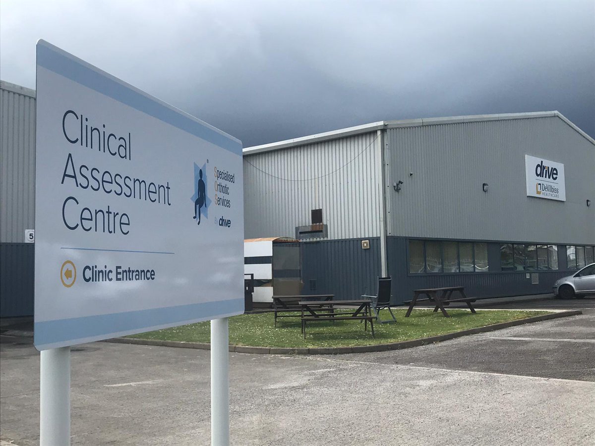 EliteSigns's tweet image. Matching #receptionsign and #postmounted #sign for #drivedevilbiss on #Bridgendindustrialestate with @rolanddguk #printed #Metamark #vinyl #graphics.

@printmaxuk @metamarkuk #exteriorsign #signage