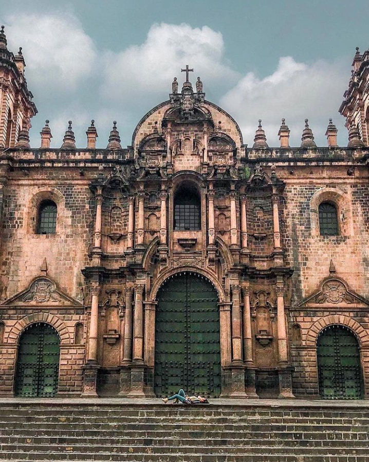 OhMachuPicchu's tweet photo. #Perú Catedral de la hermosa ciudad del #Cusco 

Síguenos: https://t.co/gmKCukujE0

#GameofThrones #QuieroConfesar #EsteEsMiSuperPoder #FelizLunes 
#NotToday #MondayMotivation https://t.co/voSpUmKkwK