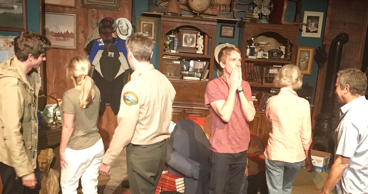 joelsm's tweet image. How did The Idiot take boxing lessons in LA without throwing a punch? Catch his son Luke in “Boxing Lessons” at The New American Theater in Hollywood! followtheidiot.com/how-did-the-id…  #Hollywood #Theater #BoxingLessons #NewAmericanTheater #Family #Suicide #Dysfunction @LukeMcClure06 #Fun