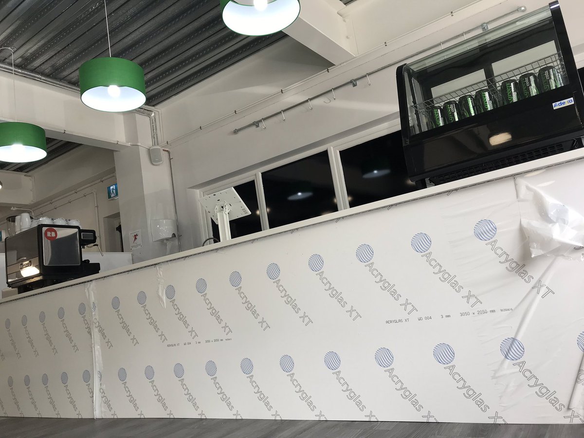 Who’s here tomorrow evening? Something may be happening...
#somethingshappening #biggestandbest