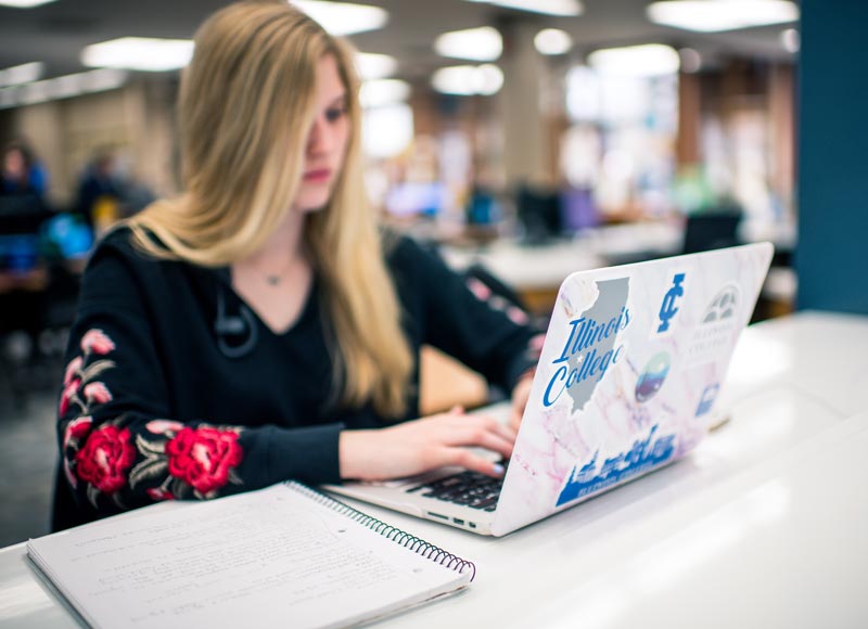 ictrueblue's tweet photo. Study hard 📚 Ace those finals 💯✅ Get one step closer to summer 🤩☀️🏝 - GOOD LUCK to all of our #IllinoisCollege students during #FINALSWEEK2019! https://t.co/wpkA2dRsF1