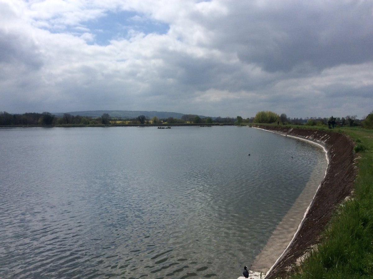 CRTinspectTom's tweet photo. Today at #TringReservoirs 

#GrandUnionCanal #Tringford #Marsworth #Startops #Tring 

#CanalRiverTrust #Waterways #canals #Spring #AprilShowers

#Peace &amp; #calm for your own #Wellbeing - #LifesBetterByWater https://t.co/6C4zPvFnMv