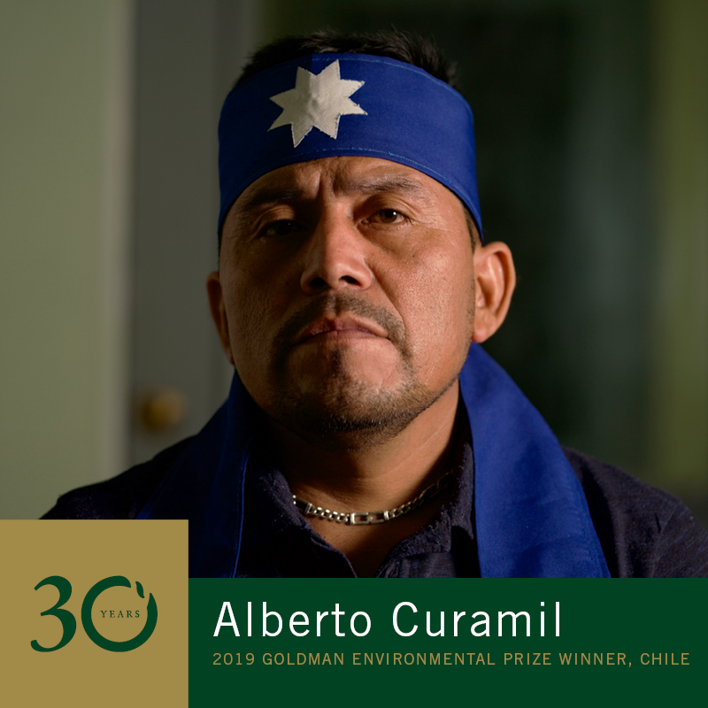 goldmanprize's tweet photo. Alberto Curamil organized his indigenous community to stop the construction of two hydroelectric projects on the Cautín River in Chile. In 2018, he was arrested and jailed—because of his activism, sources believe—and remains in jail today. https://t.co/vqWWbYVOcS #GoldmanPrize30 https://t.co/7jiXSfcvbP