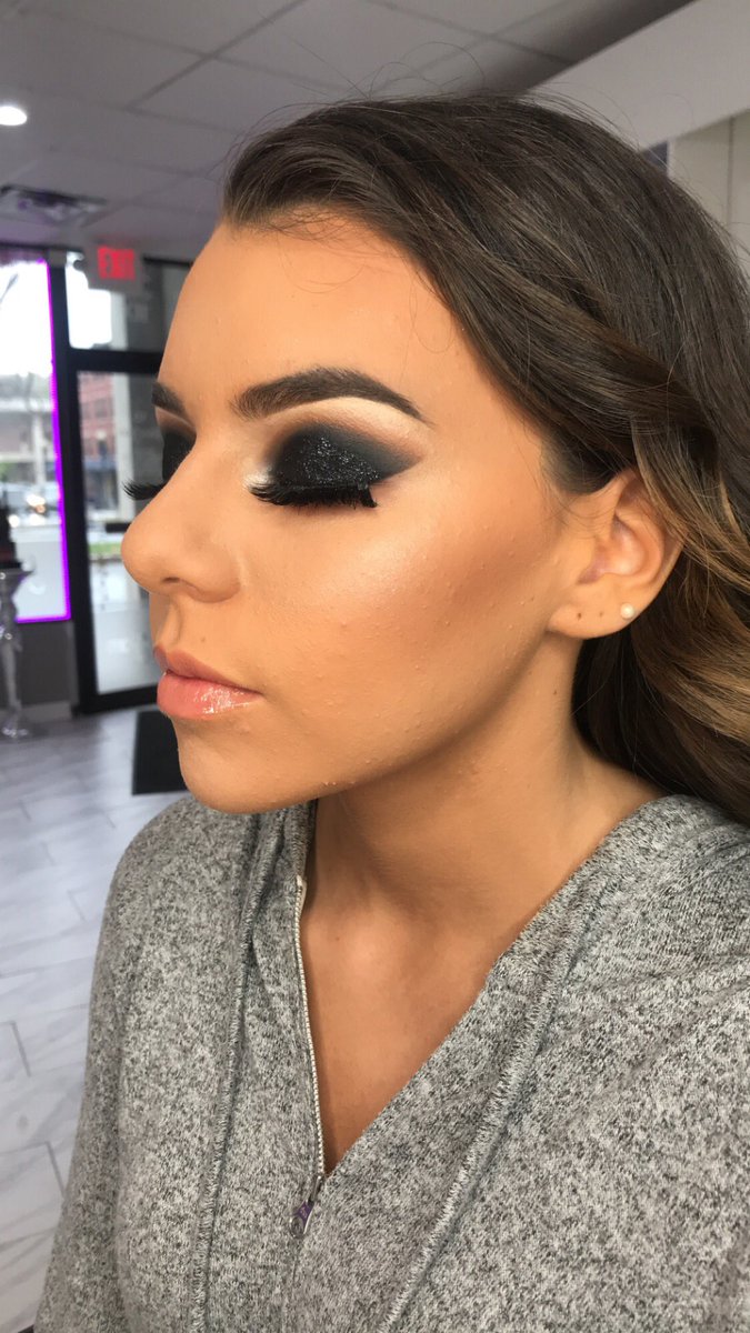 SlayNGlam's tweet photo. Smokey Eye done on this beauty by @Genesis__18 for her Prom Glam https://t.co/jeIjgaDuCx