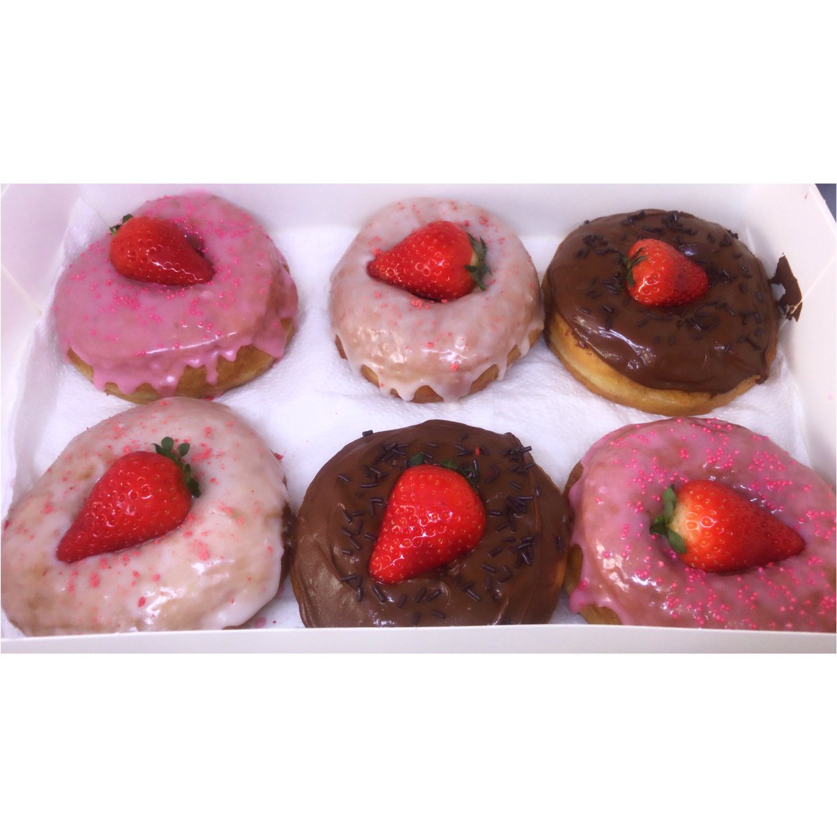 DonutVilleGh's tweet photo. Get this and more only at Donutville🥰🍓😛 https://t.co/JGG1BIIuEf