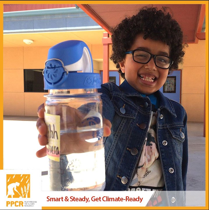 ppcr_ja's tweet photo. Don’t forget to pack your reusable water bottles today!
Play your part while staying refreshed.
#ClimateChange
#BeInTheKnow
#GoGreen
#GetClimateReady
#PPCRJA https://t.co/xS9iyTimEF